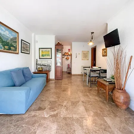 The Rose By Hello Homes Apartman *
